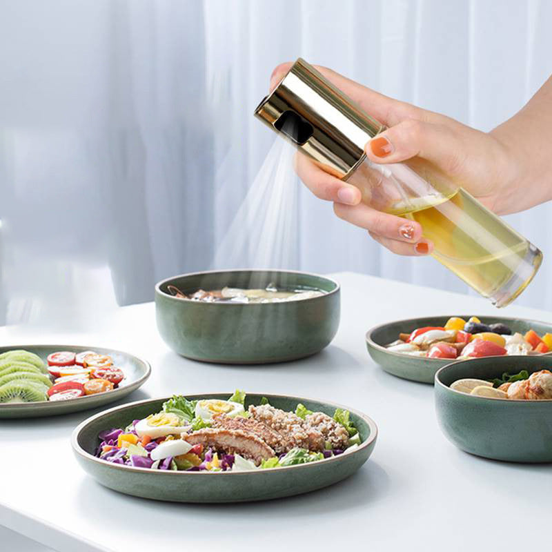 Using Push-Type Oil Spray Bottle for Baking and Frying
